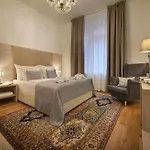 Lejlighedshotel Old Town By Little King