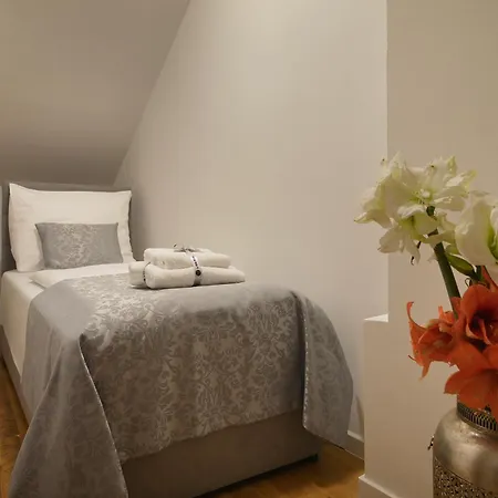 Lägenhetshotell Old Town By Little King 3*