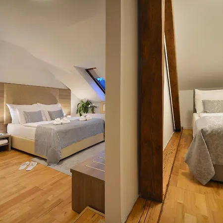 Aparthotel Old Town By Little King