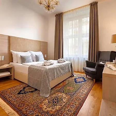 Aparthotel Old Town By Little King