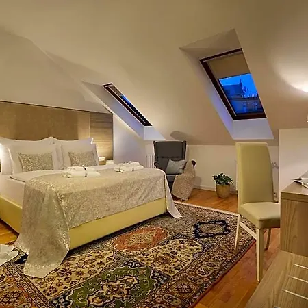 Old Town By Little King Aparthotel 4*