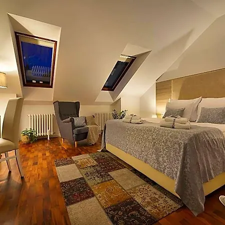 Aparthotel Old Town By Little King 4*