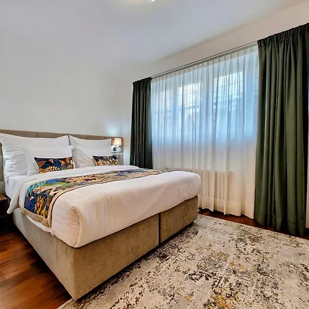 Aparthotel Old Town By Little King 4*